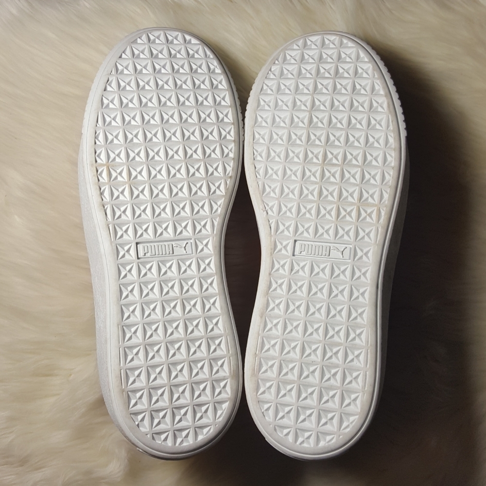 Puma Suede π₯ - Picture 2 of 8
